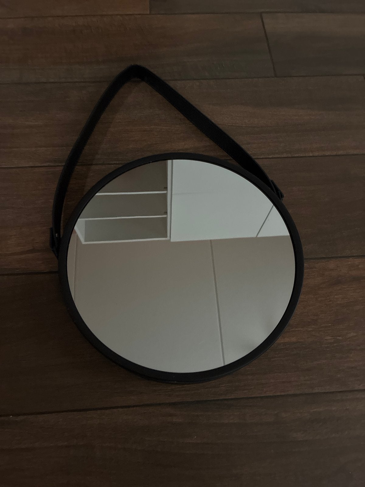 Kwantum ronde spiegel met leren band, Huis en Inrichting, Ophalen, Minder dan 50 cm, Rond, Zo goed als nieuw