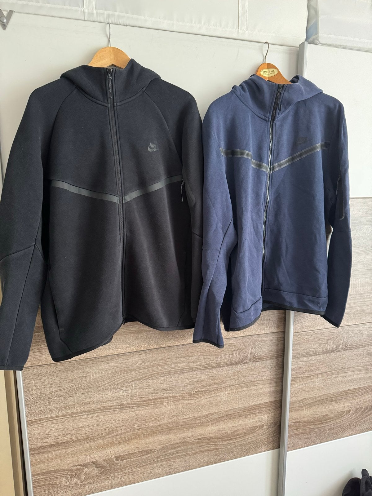 Nike Tech Fleece Hoodies (2 stuks) - Zwart & Blauw, Ophalen of Verzenden, Gedragen