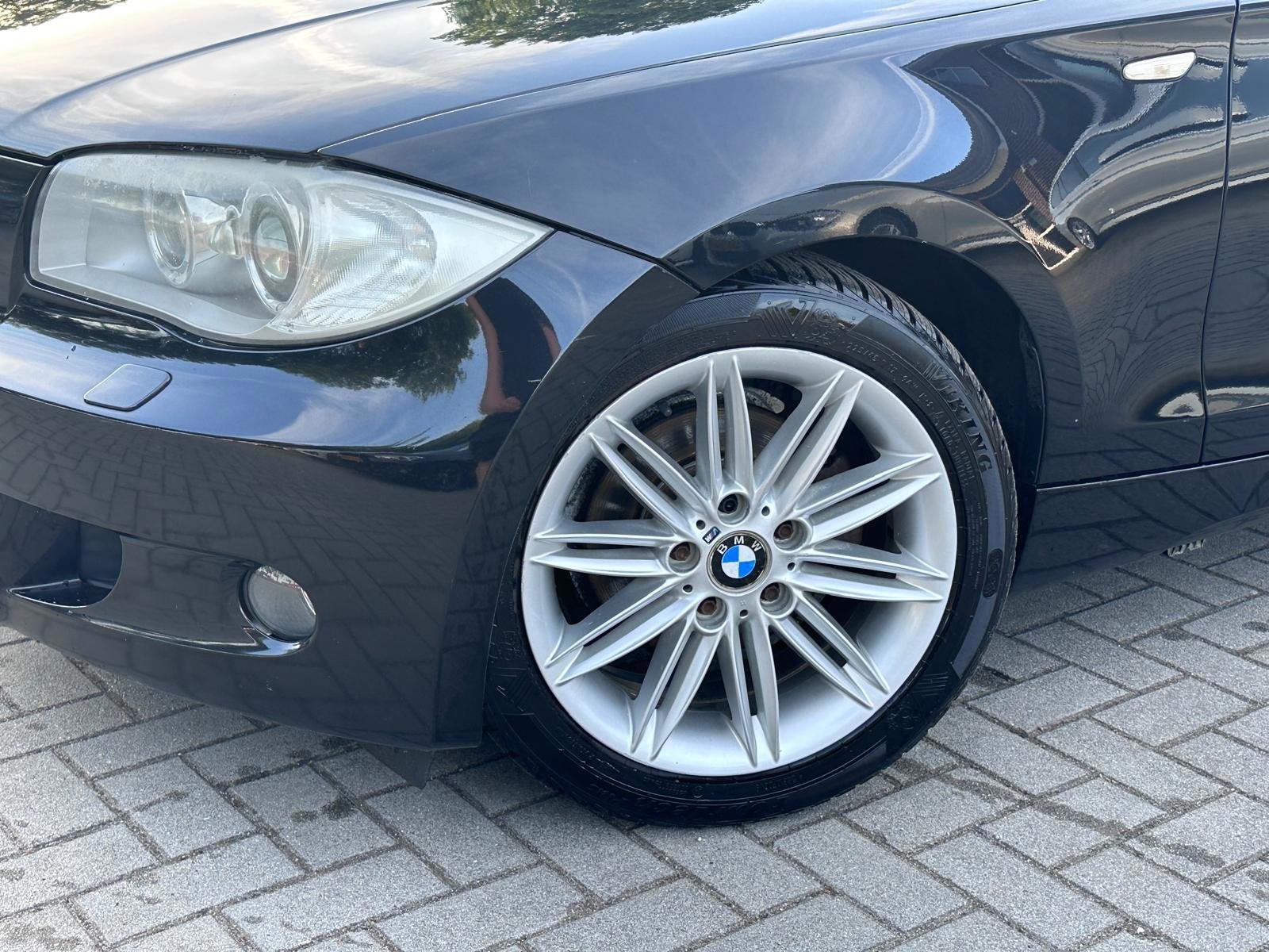 BMW 1-serie 120i M Sport|Nieuwe Ketting + Klepseals|Dakje|Cl, Auto's, BMW, Achterwielaandrijving, Zwart, 4 cilinders, 150 pk