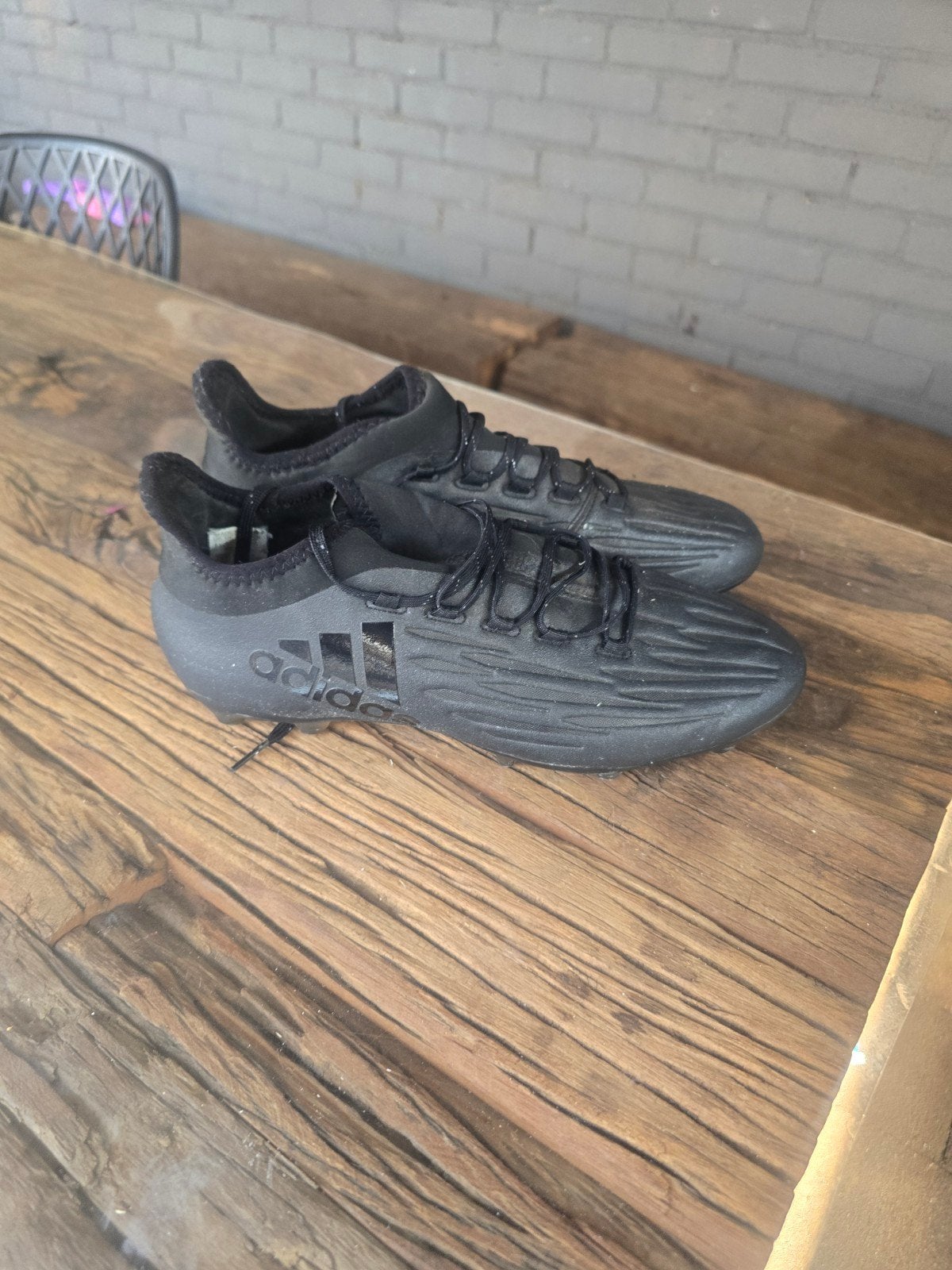 Voetbal schoenen 43,5, Maat XS of kleiner, Ophalen of Verzenden, Zo goed als nieuw, Schoenen