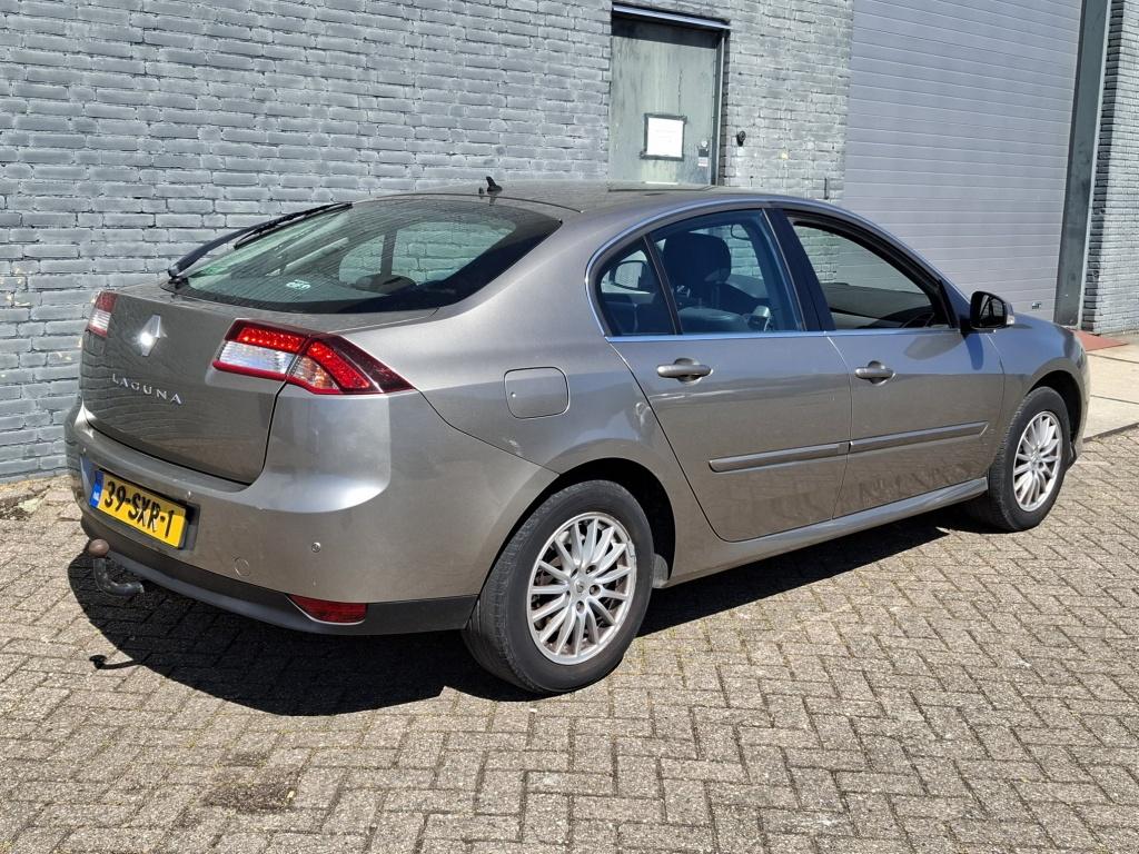 Renault Laguna 2.0 Expression Navi/Cruise/Halfleder, Voorwielaandrijving, Gebruikt, Bruin, Origineel Nederlands