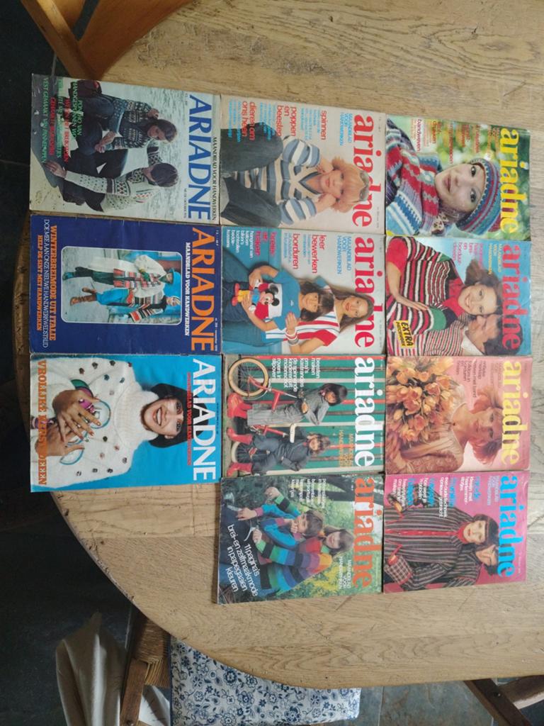 Ariadne maandblad voor handwerken jaargang 1976 compleet, Ophalen of Verzenden, Gelezen, Overige typen