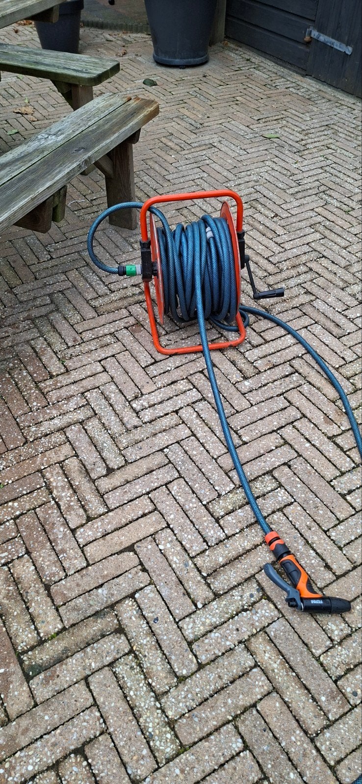 tuinslang op haspel, Ophalen, Gebruikt, Tuinslanghaspel