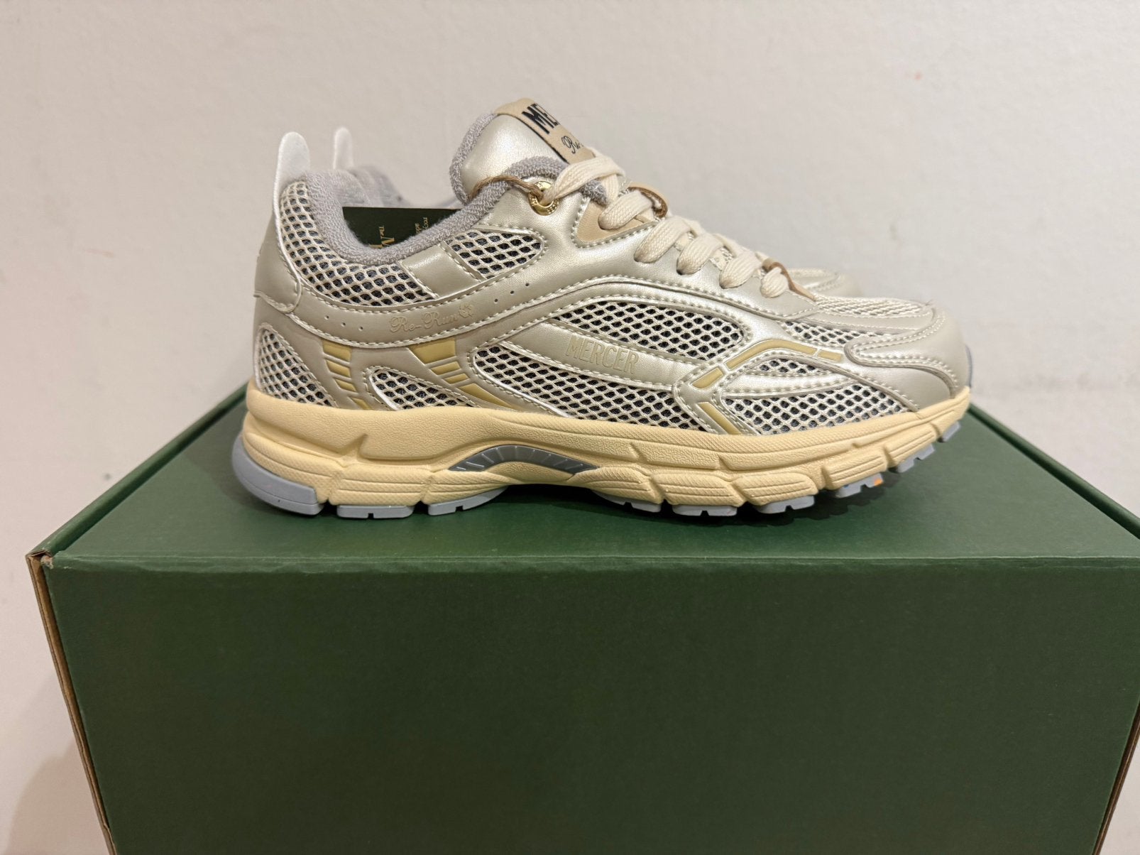 Te koop nieuwe Mercer Re Run Champagne creme, Postlaan 3, Mercer, Beige, Nieuw