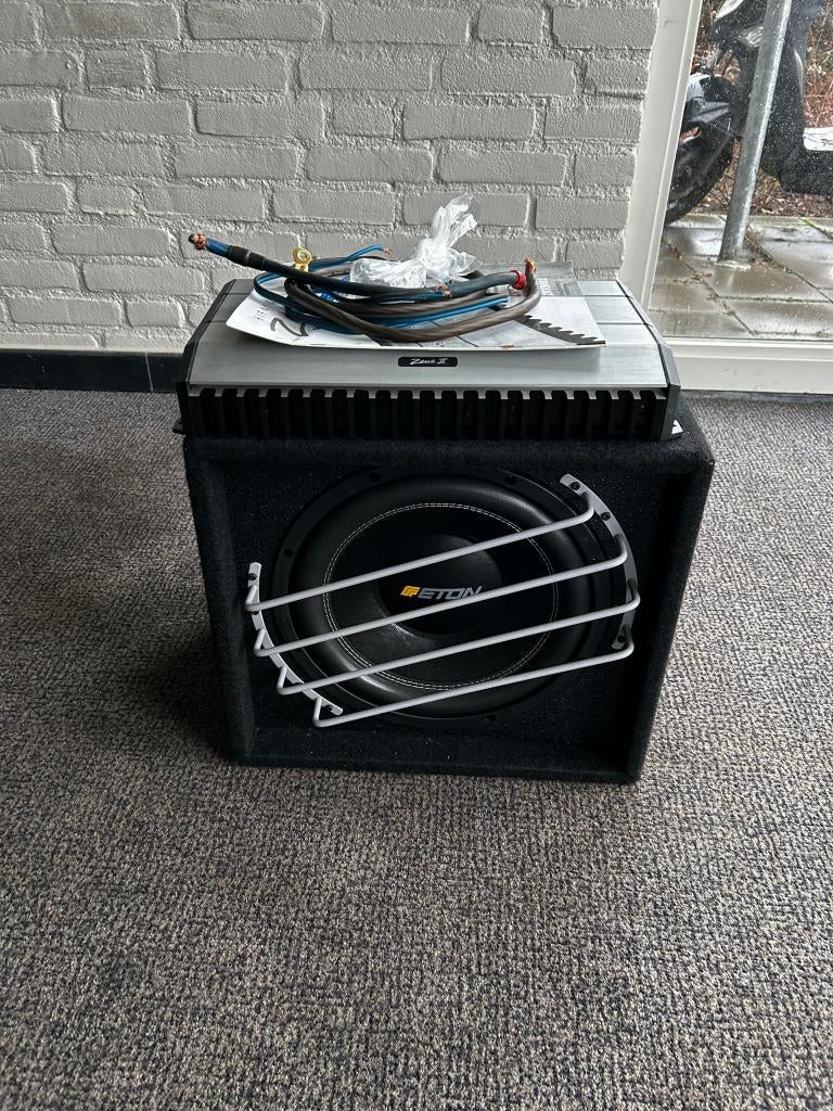 Eton Subwoofer + Hifonics Versterker, Ophalen, Gebruikt