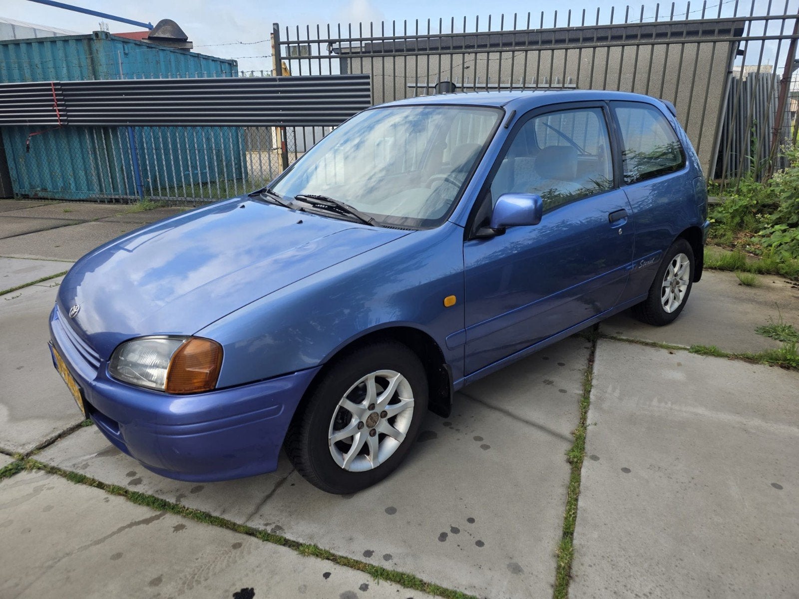 Toyota Starlet 1.3 16V 1996 Blauw, 4 cilinders, Starlet, Origineel Nederlands, Handgeschakeld
