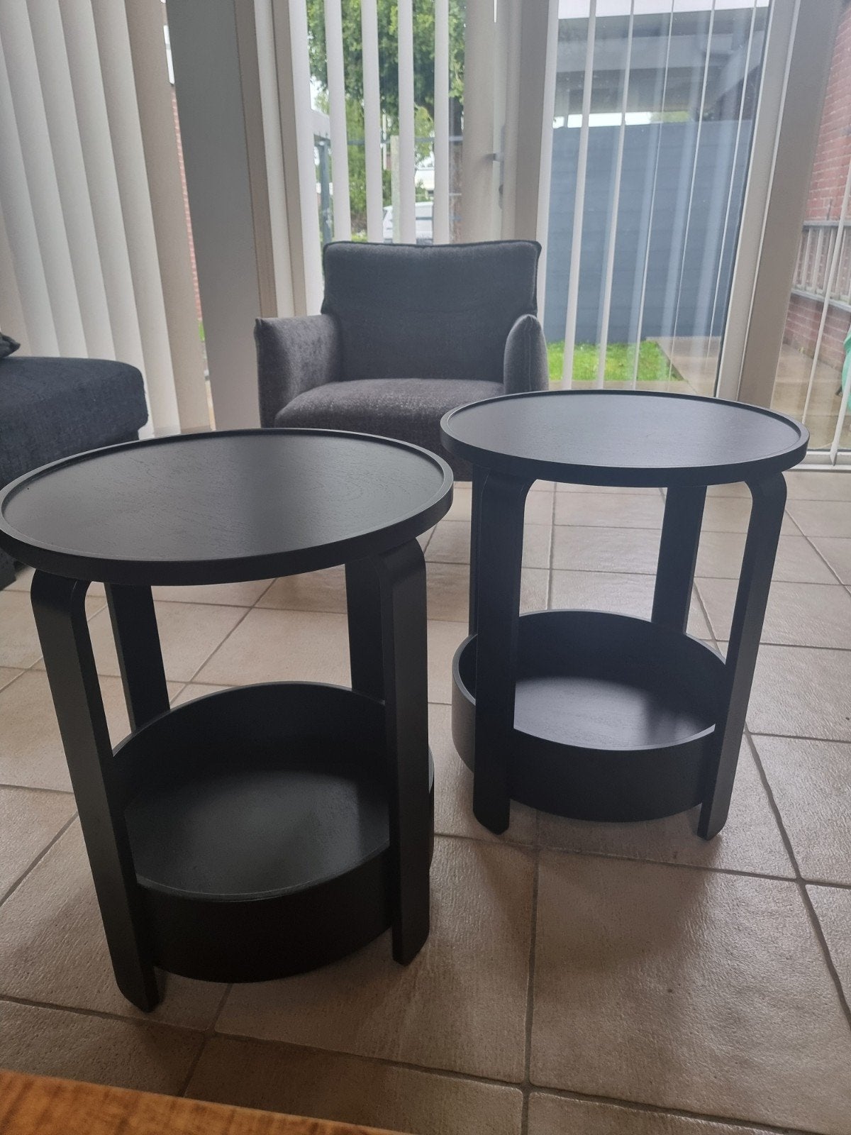 IKEA BORGEBY bijzettafel zwart - Nieuw!, Huis en Inrichting, 45 tot 60 cm, Minder dan 55 cm, Rond, Nieuw
