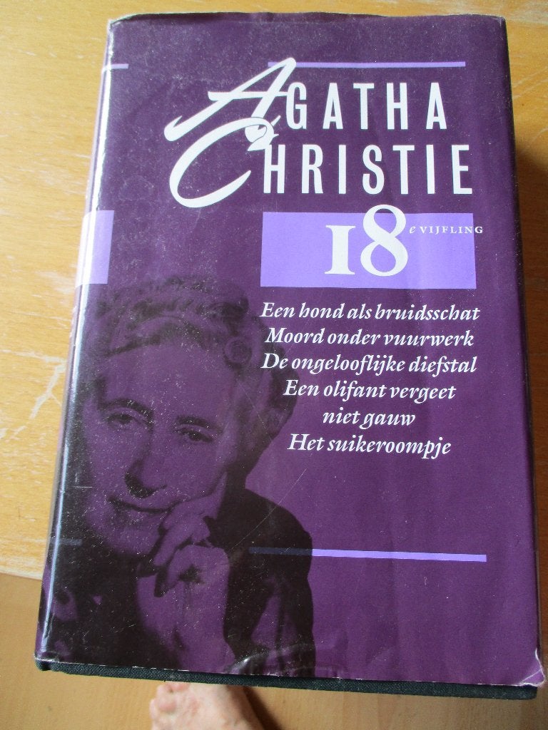 Agatha Christie. "18e Vijfling"., Boeken, Gelezen, Tv-bewerking, Agatha Christie., Ophalen of Verzenden