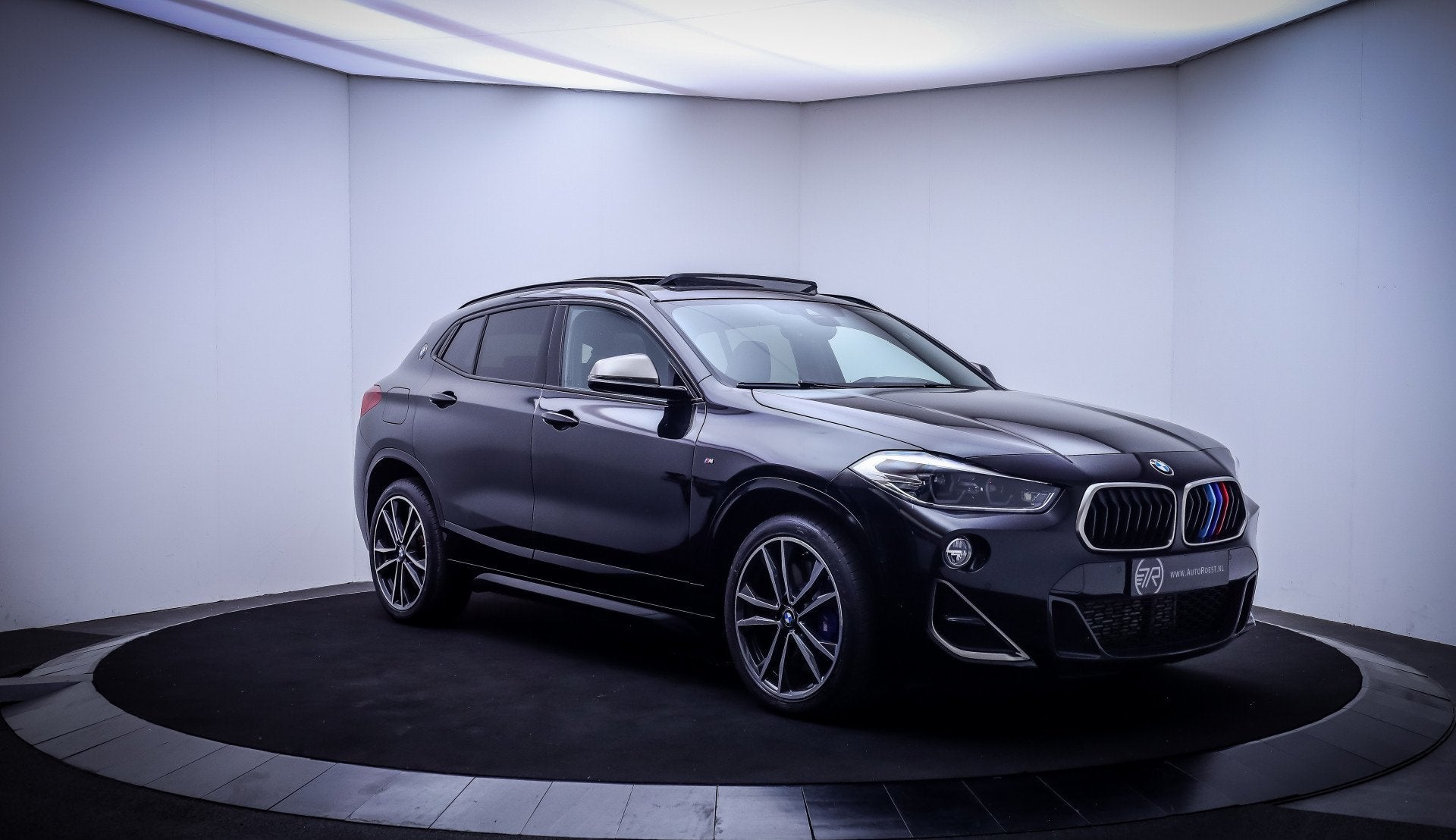 BMW X2 M35i High Executive PANO | CAMERA | HEAD UP | STUUR+S, Auto's, BMW, X2, Gebruikt, Zwart, 4 cilinders