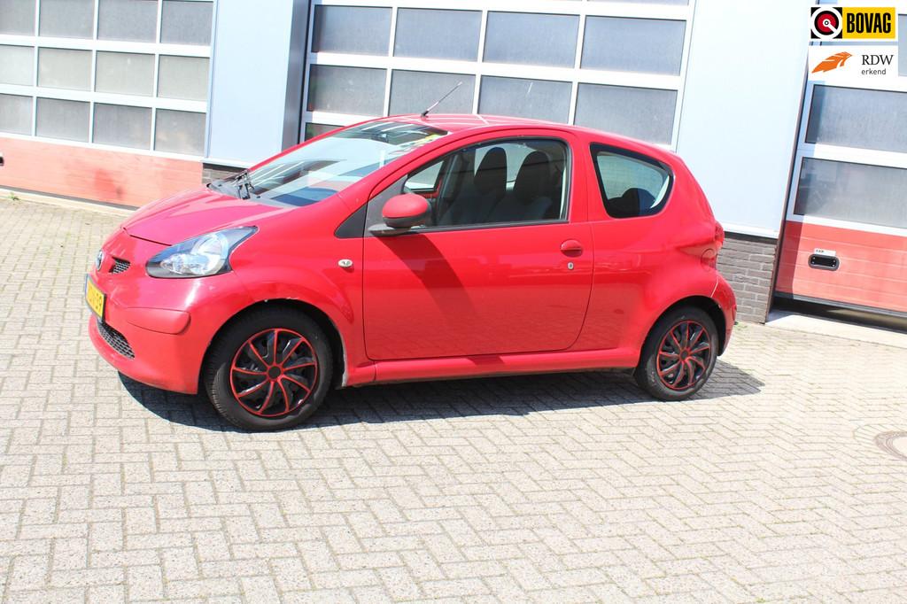 Toyota Aygo 1.0-12V, Voorwielaandrijving, Stof, Zwart, 4 stoelen