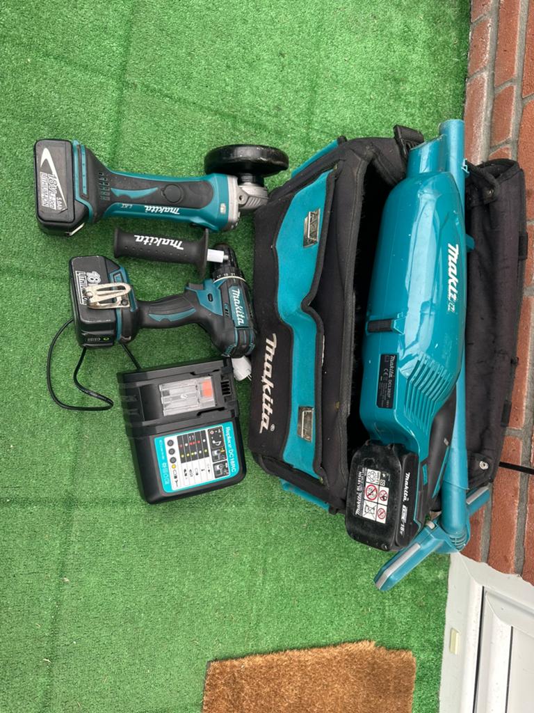 Makita tas Accu 18V Gereedschap Set, Gebruikt, Variabele snelheid, Ophalen of Verzenden, Boor- en Schroefmachine