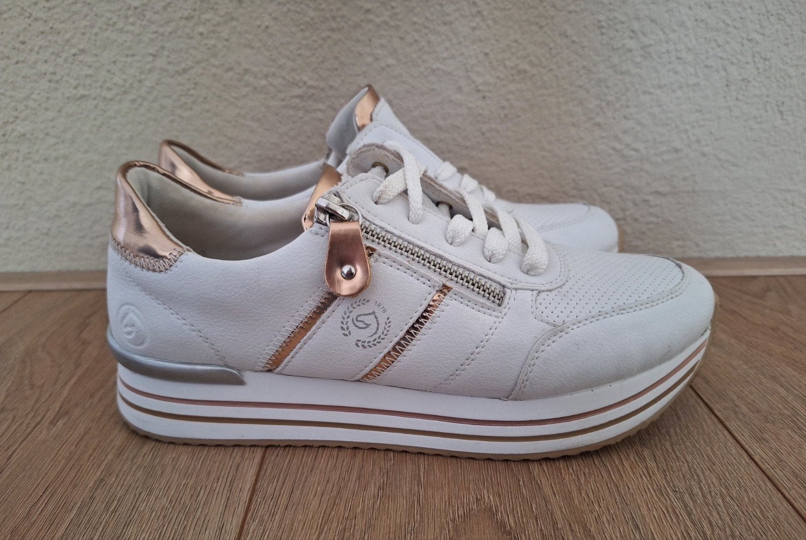 Remonte dames sneakers maat 38, Wit, Ophalen of Verzenden, Sneakers of Gympen, Nieuw