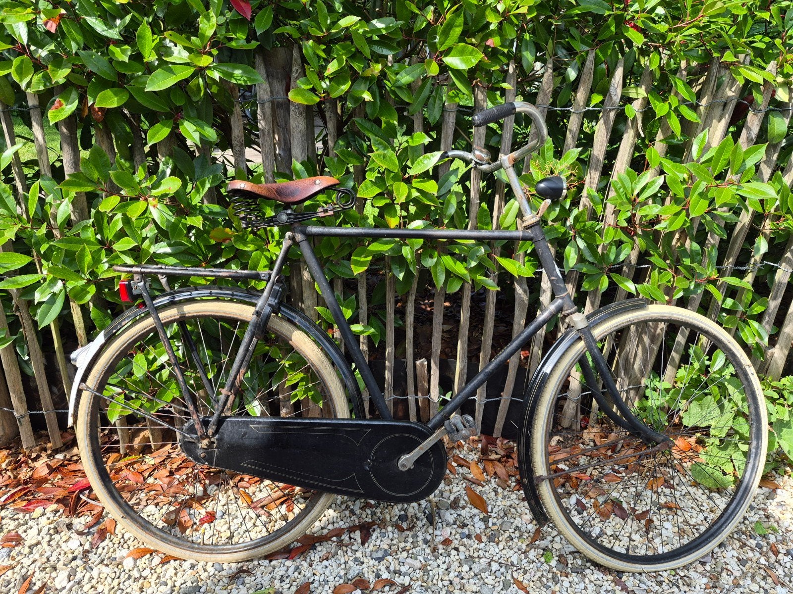 Vintage Gazelle herenfiets met fraai leren zadel, Fietsen en Brommers, Fietsen | Oldtimers, Ophalen, Terugtraprem, Jaren '50, 59 cm of meer