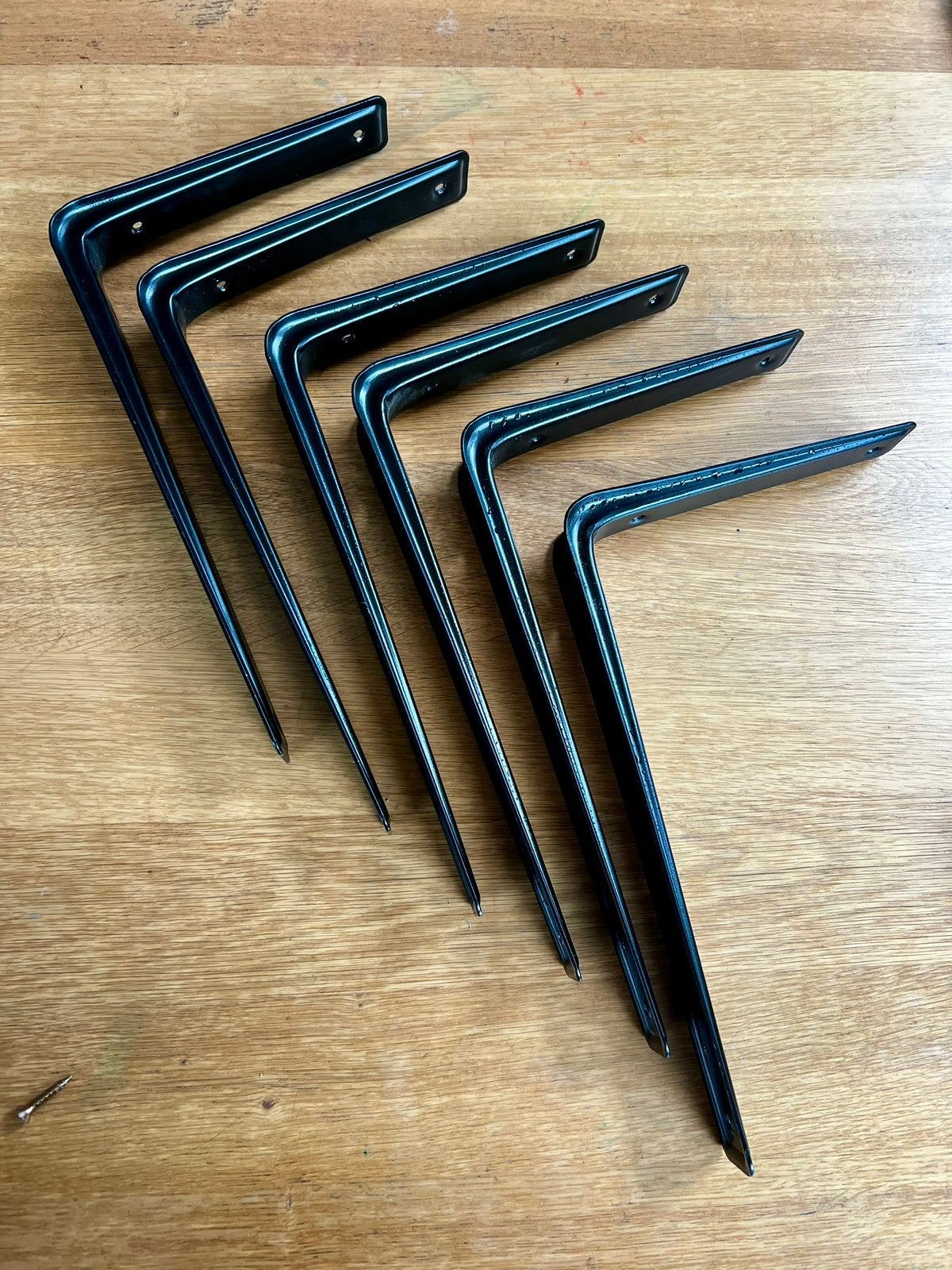 Zes stevige zwarte metalen plankdragers/planksteunen, Ophalen of Verzenden, Zo goed als nieuw