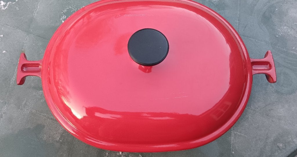 LE CREUSET La Mama rode gietijzer pan met deksel 33cm (G105), Huis en Inrichting, Keuken | Potten en Pannen, Le Creuset, Ophalen of Verzenden