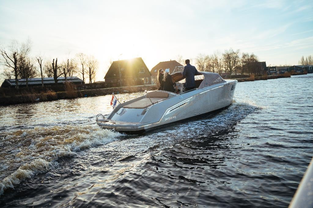 Lifestyle 818 Cabin - Unieke sloep met slaapcabine en toilet, Ophalen, Binnenboordmotor, Diesel, Nieuw