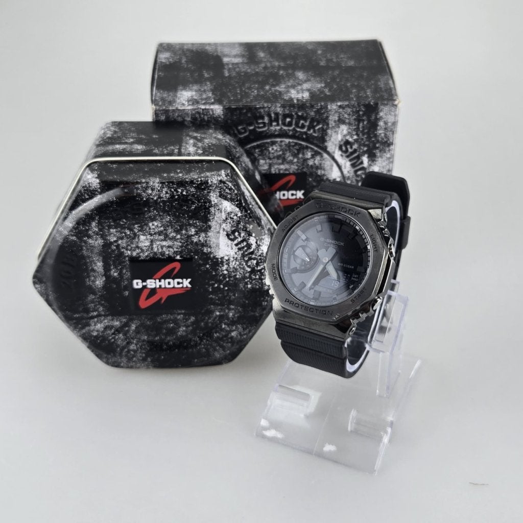 Casio G-Shock gm-2100bb-1aer, Casio, Zo goed als nieuw, Support@casio.com, 6-2, Hon-machi 1-chome
Shibuya-ku, Tokyo 151-8543
Japan