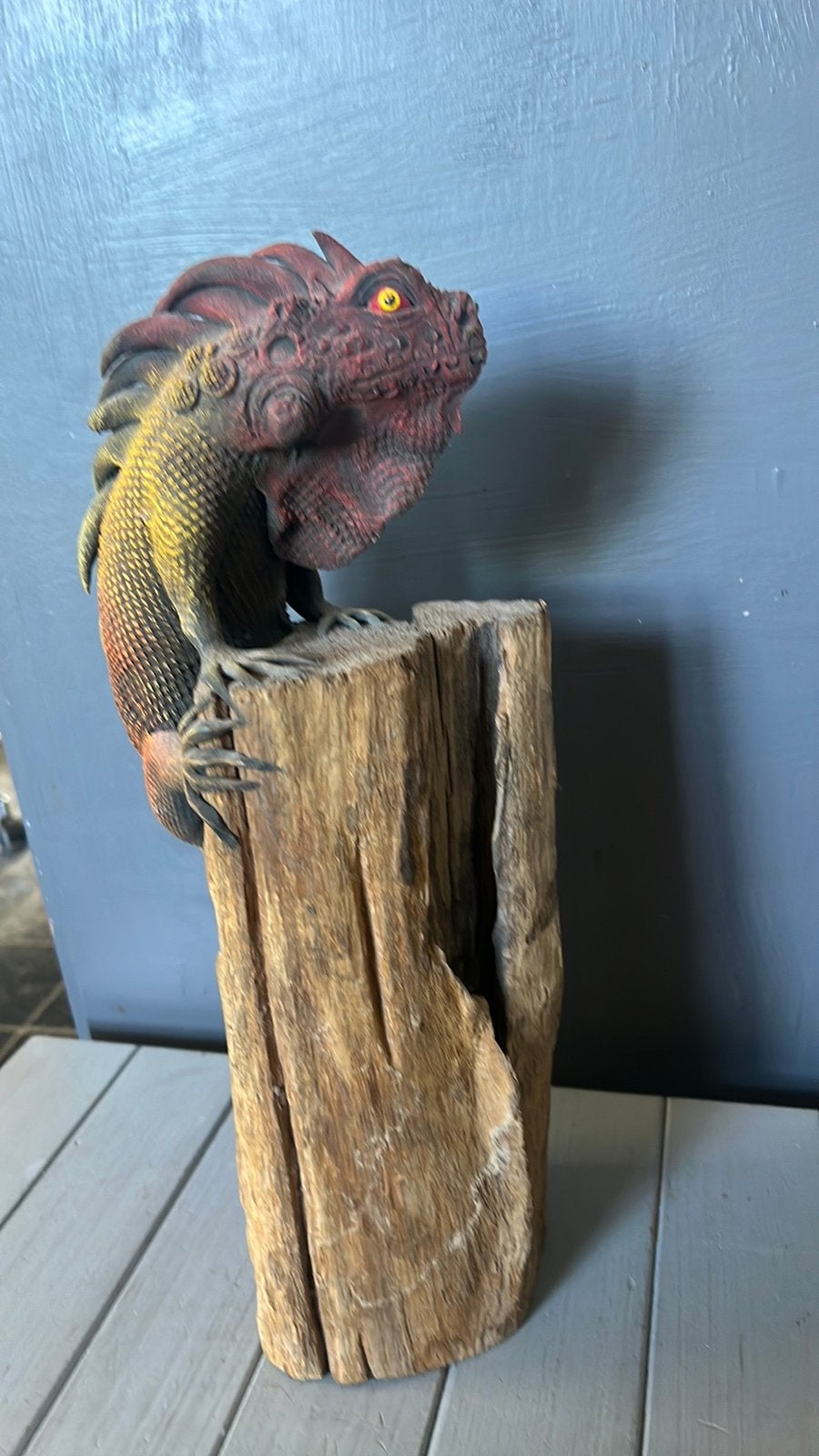 Leguaan op hout 37 cm, Ophalen of Verzenden, Zo goed als nieuw, Dier