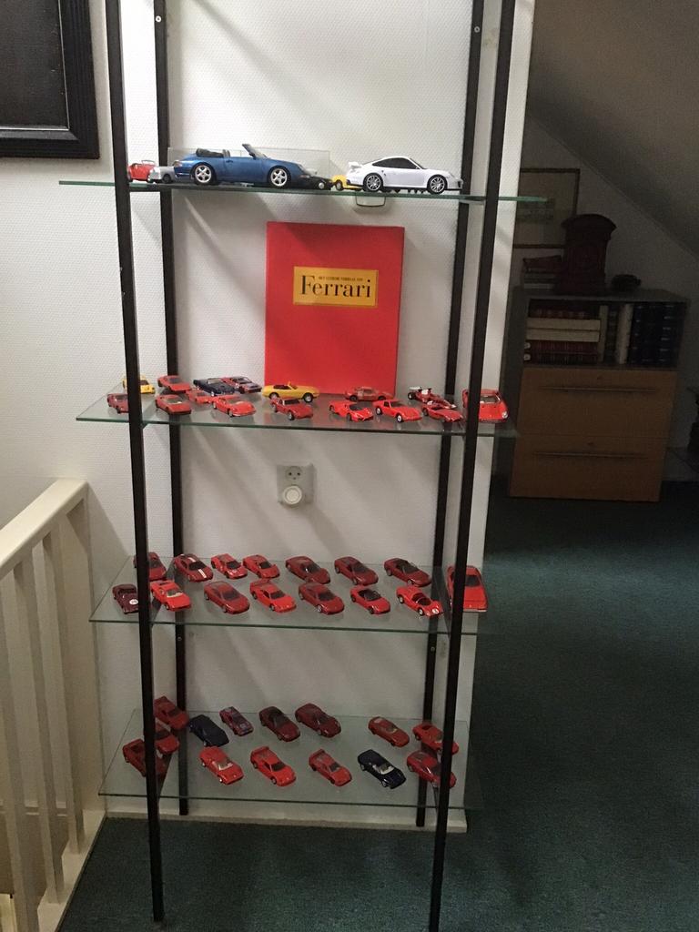 44 stuks Ferrari modellen incl. Kast, Ophalen of Verzenden, Gebruikt, Auto, Overige merken