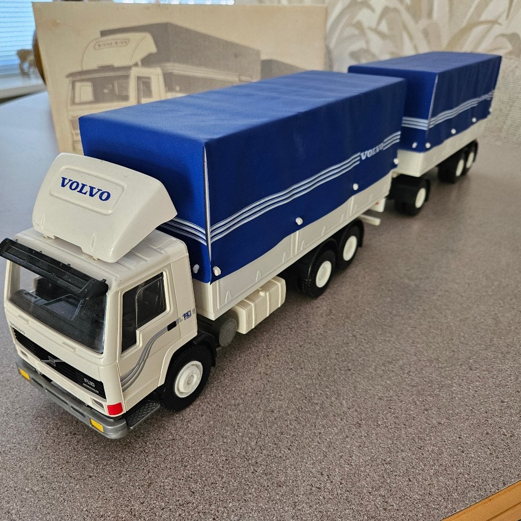 EMEK: VOLVO FL10 HUIFBAKWAGEN MET AANHANGER, Hobby en Vrije tijd, Ophalen of Verzenden, Zo goed als nieuw, Bus of Vrachtwagen