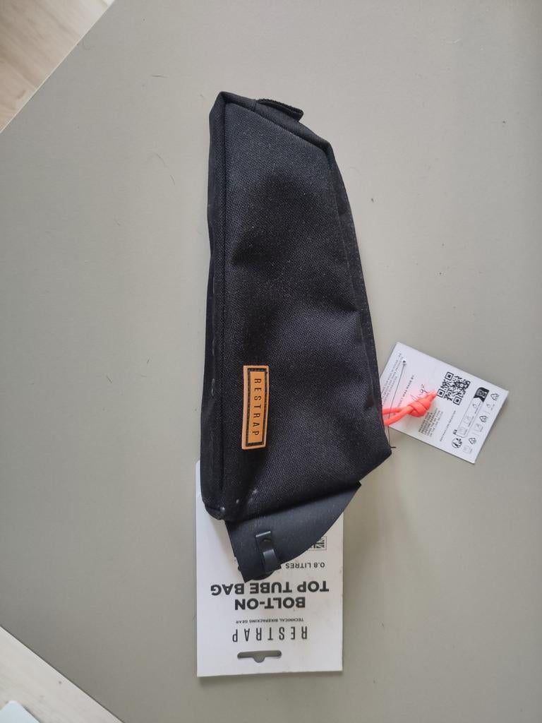 Restrap Bolt-On Top Tube Bag 0.8L - Nieuw, Ophalen, Nieuw, Restrap
