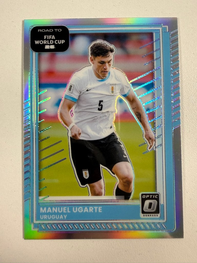 49 Manuel Ugarte Holo Optic Donruss Road to World Cup 26, Ophalen of Verzenden, Nieuw, Buitenlandse clubs, Poster, Plaatje of Sticker