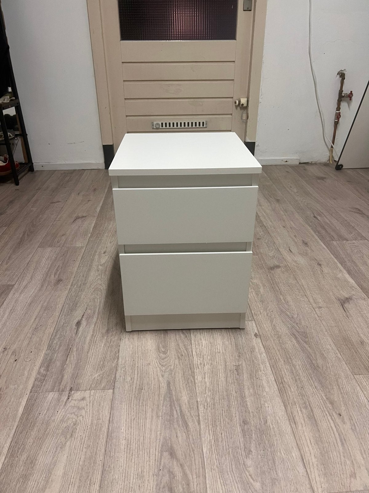 IKEA nachtkastje wit 2 lades, Ophalen, Zo goed als nieuw, Minder dan 45 cm