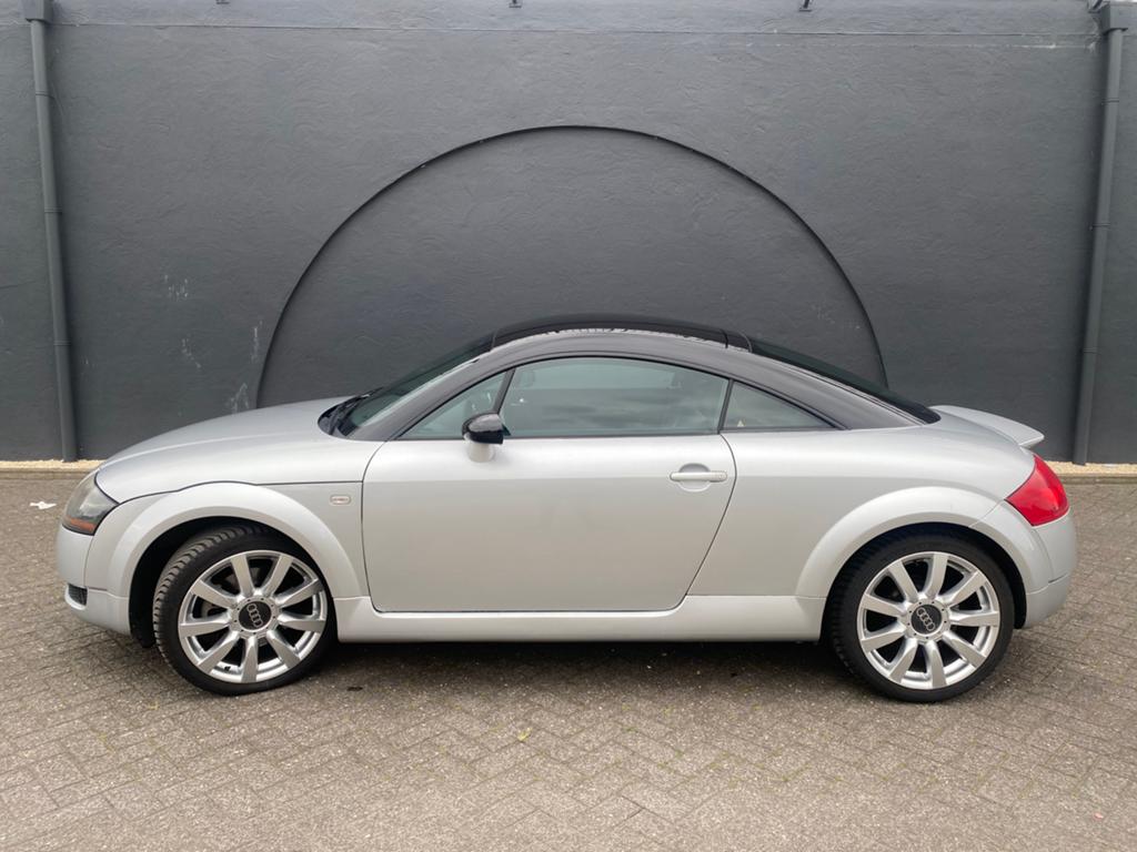Audi TT 1.8 turbo 18 inch nieuwe apk Airco, Auto's, 1596 cc, 15 km/l, Zwart, 4 cilinders