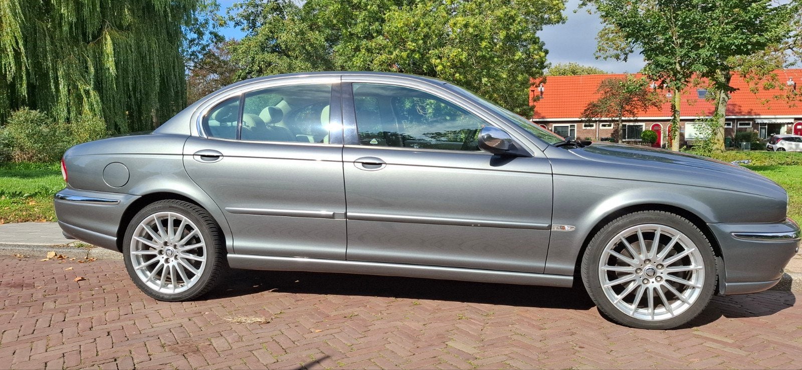 Jaguar X-Type 3.0 V6 Executive AUT 4WD 2003 Grijs, Auto's, Particulier, Sedan, 1500 kg, 750 kg