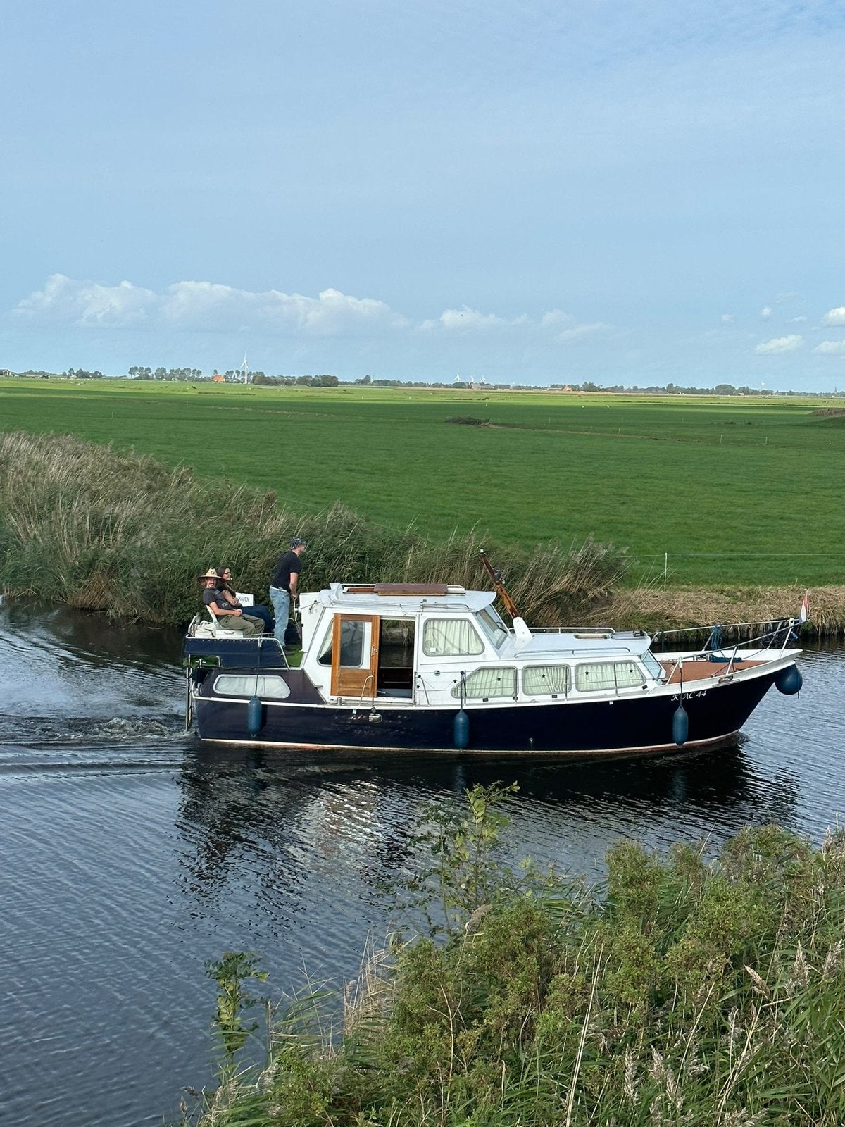 Nette Motorboot met comfortabele kajuit, Watersport en Boten, Motorboten en Motorjachten, Overige merken, Gebruikt, Keuken, Ophalen