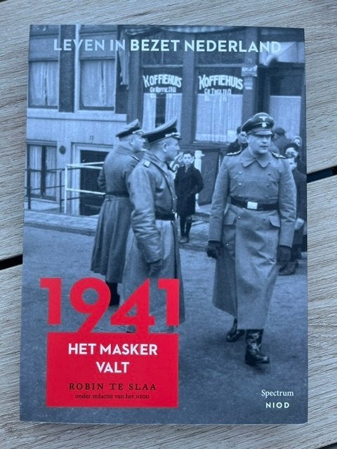1941 Het masker valt, Ophalen of Verzenden, Tweede Wereldoorlog, Zo goed als nieuw, Overige onderwerpen