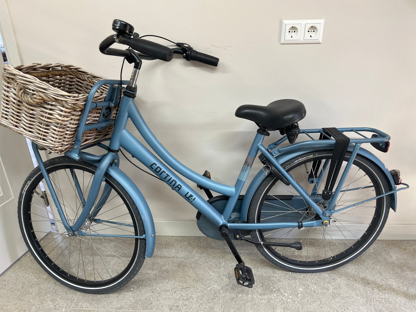 Cortina meisjesfiets 24 inch – lichtblauw – 3 versnellingen, Ophalen, Terugtraprem, Versnellingen, Gebruikt