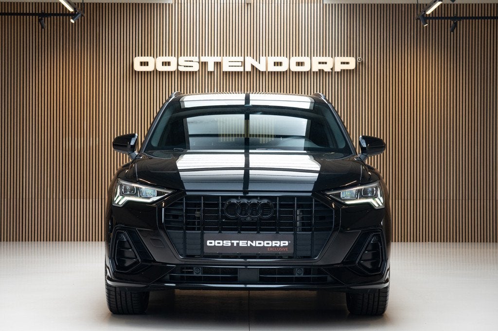 Audi Q3 45TFSIe/245pk S-Line Blackstyle|2022|Leer+memory|Mat, Auto's, Audi, Gebruikt, Zwart, Zwart, Hybride Elektrisch/Benzine