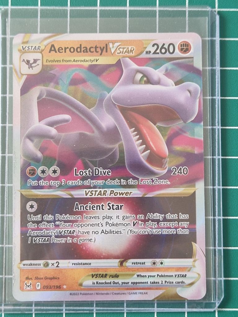 pokémon kaart, Aerodactyl VSTAR, #093/196, Ophalen of Verzenden, Zo goed als nieuw