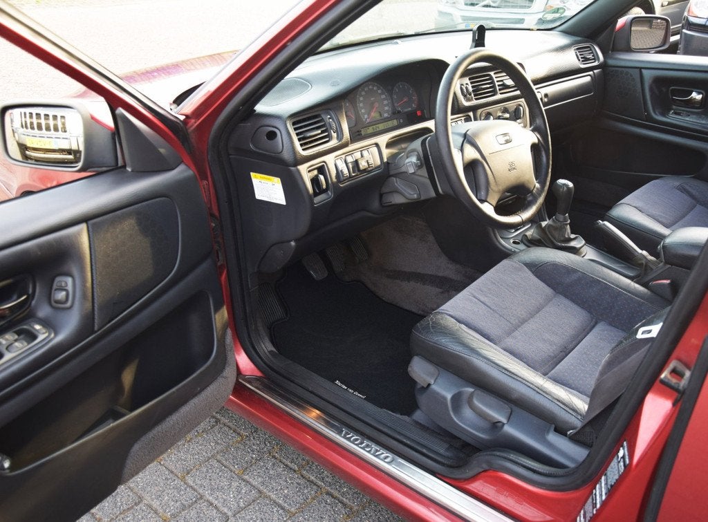 Volvo V70 2.5 10v Lpg G3 Coral / Garnet Red 144 pk, Gebruikt, Grijs, 1600 kg, LPG