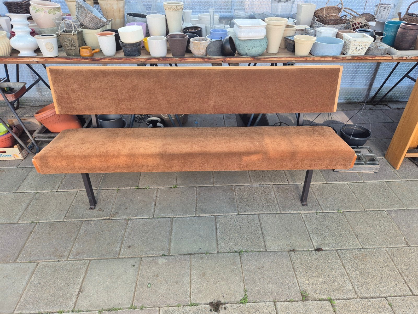 Lange bank met rugleuning - bruin en hout, Huis en Inrichting, Banken | Bankstellen, Ophalen, Gebruikt, Modern, functioneel, 75 tot 100 cm
