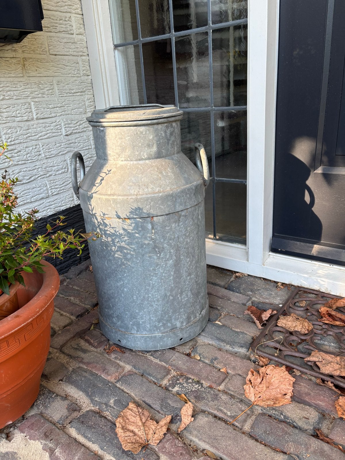 Vintage metalen melkbus met deksel en handvatten, Antiek en Kunst, Ophalen