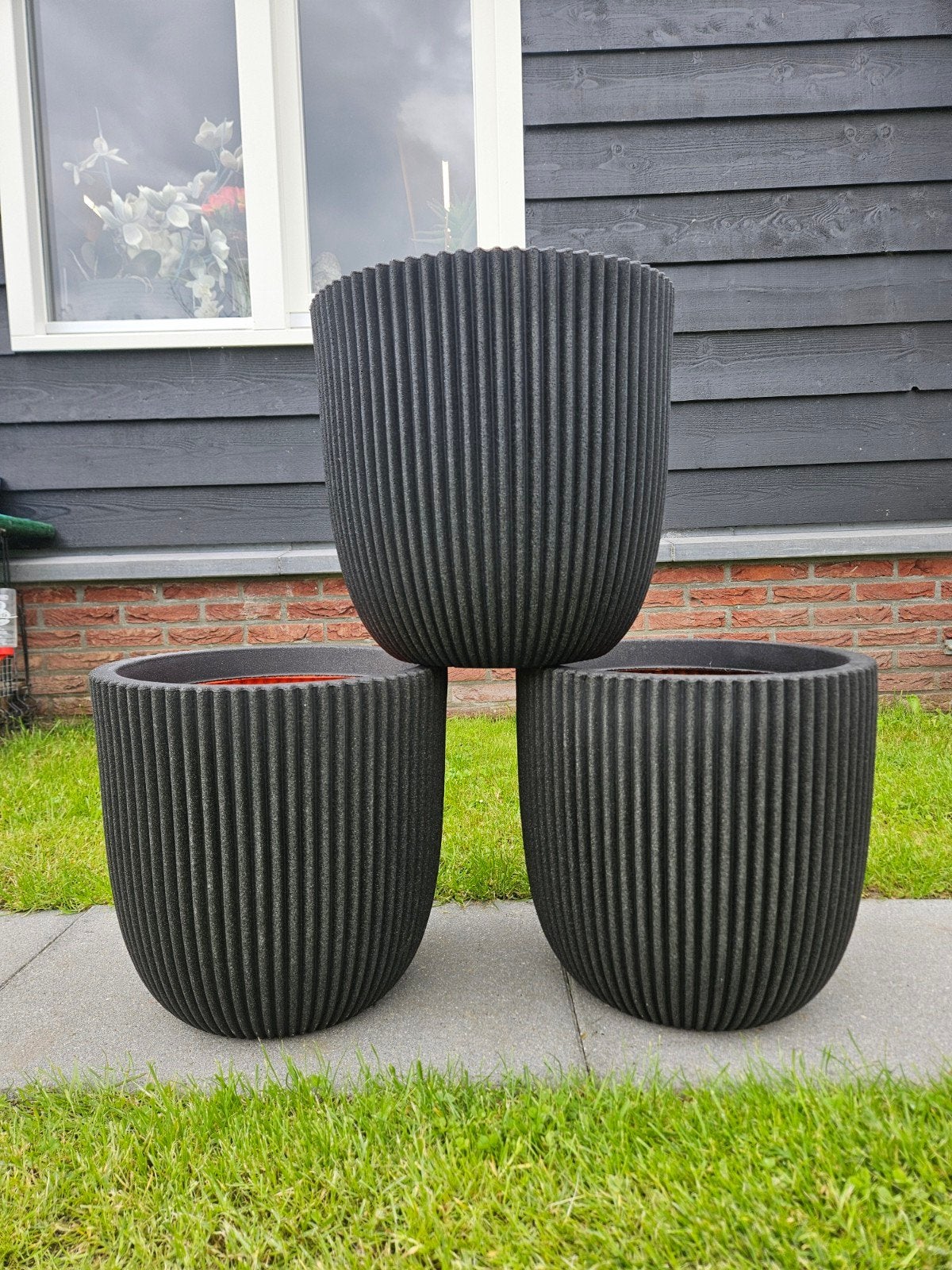 3 stuks nieuwe Capi Pot bol Groove zwart HOGE KORTING, Tuin en Terras, Kunststof, Capi, Capi, Minder dan 60 cm