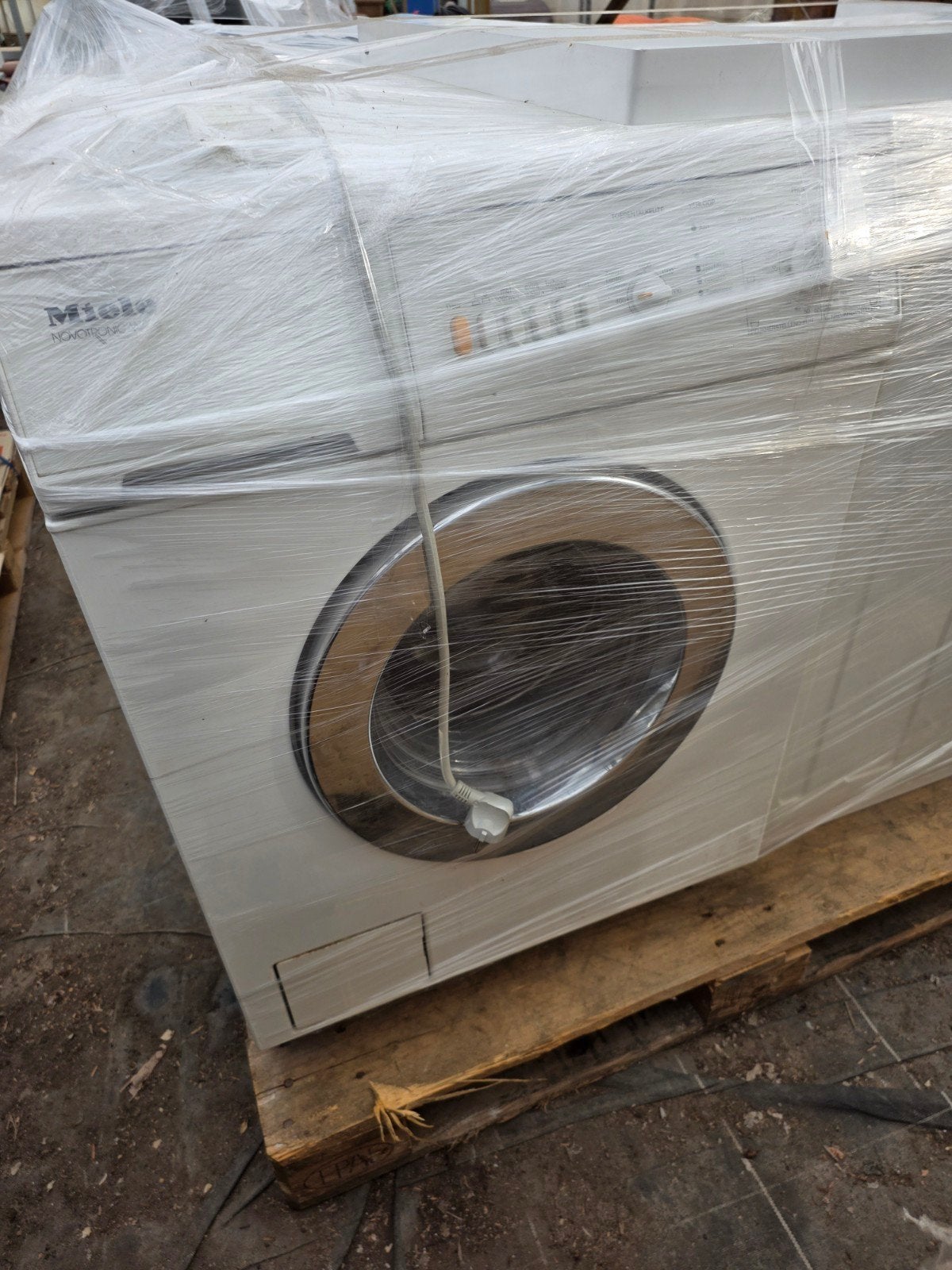 Miele Novotronic W905 Wasmachine, Ophalen, 6 tot 8 kg, Voorlader, Wolwasprogramma