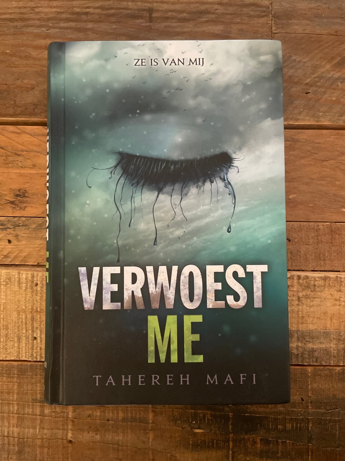 Verwoest Me - Tahereh Mafi (Deel 1.5 Touching Juliette), Ophalen of Verzenden, Zo goed als nieuw, Nederland