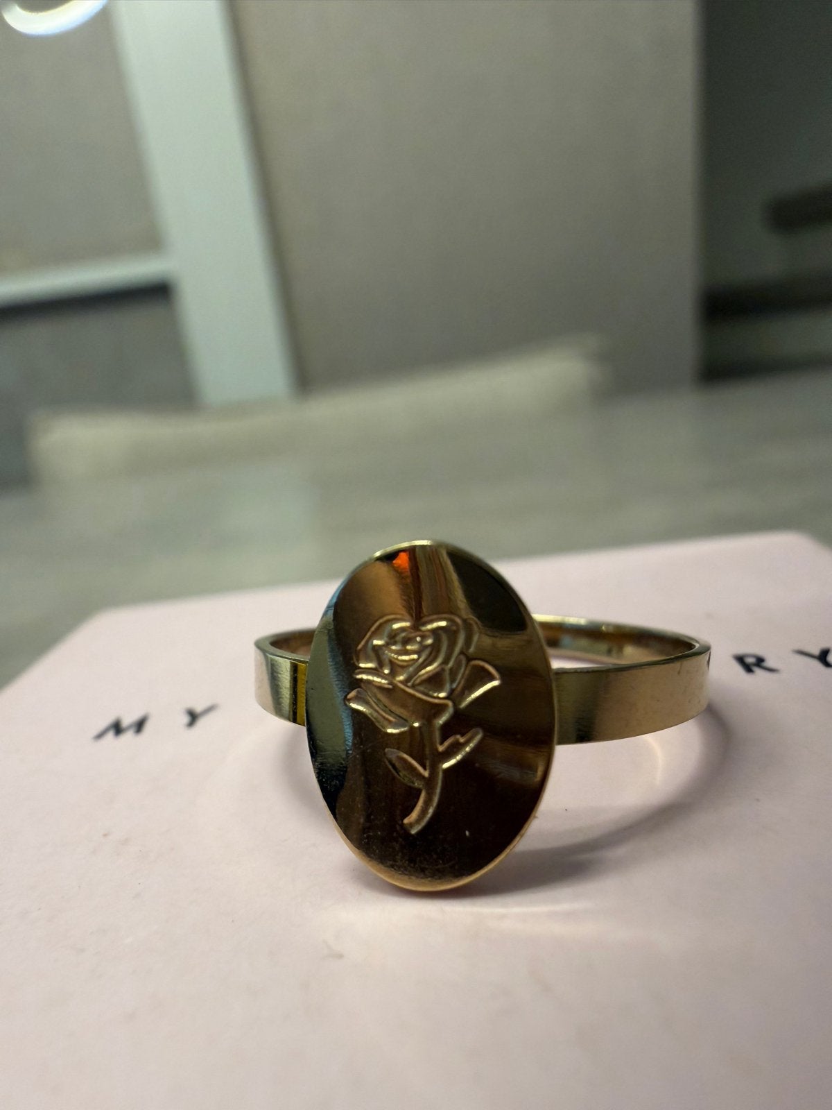 Gouden ring met roos design, Ophalen of Verzenden, Zo goed als nieuw, 17 tot 18, Dame of Heer