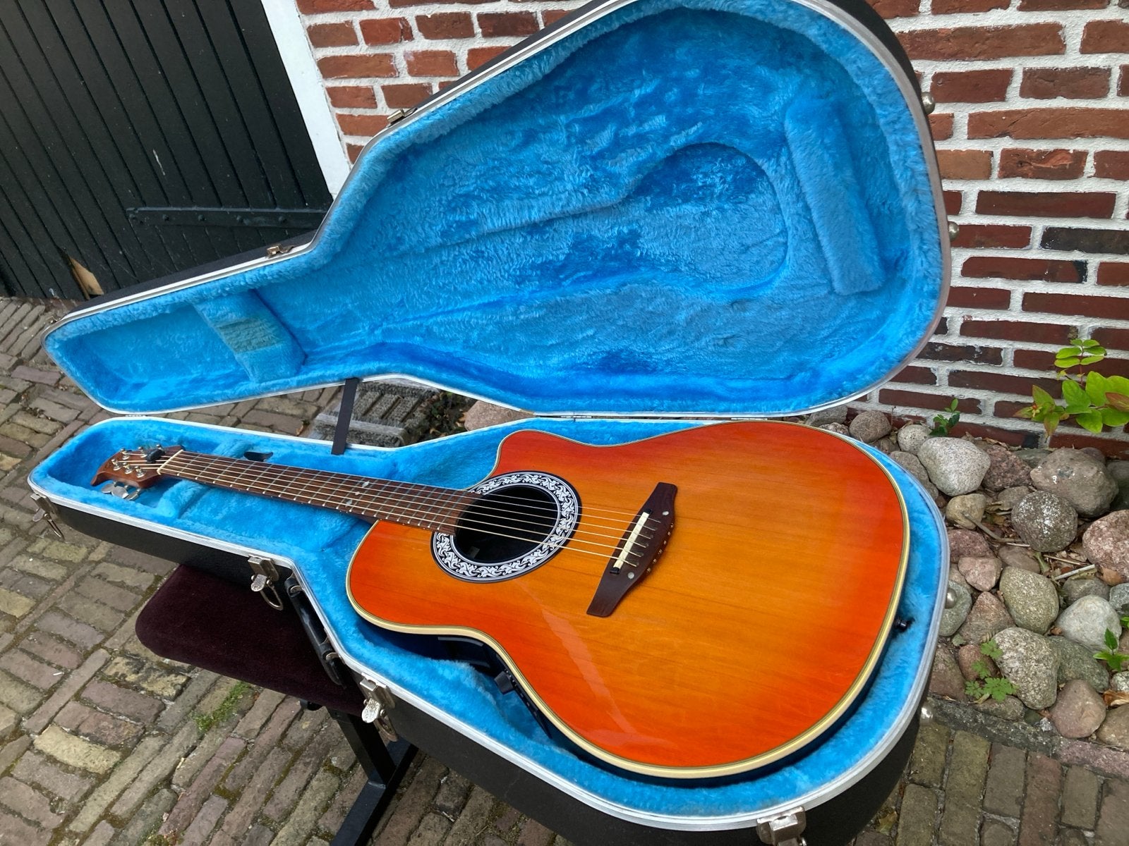 Ovation Custom Balladeer 1860 Western gitaar met koffer, Ophalen, Zo goed als nieuw, Western- of Steelstringgitaar, Met (piezo-)element