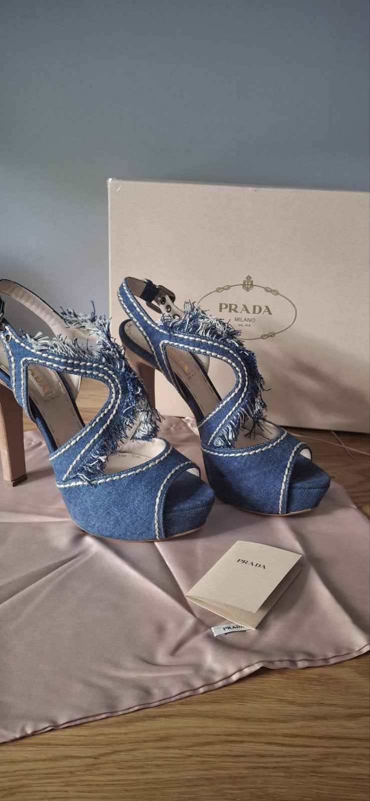 Prada dames schoenen, Prada, Nieuw, Ophalen of Verzenden, Instappers