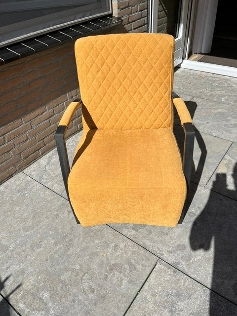 oker geel stoeltje, Huis en Inrichting, Ophalen, Minder dan 75 cm, Zo goed als nieuw, Metaal