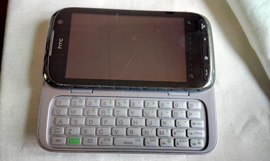 HTC touch pro2 Mobiele, Telecommunicatie, Mobiele telefoons | HTC, Ophalen, Niet werkend, Zwart, HTC
