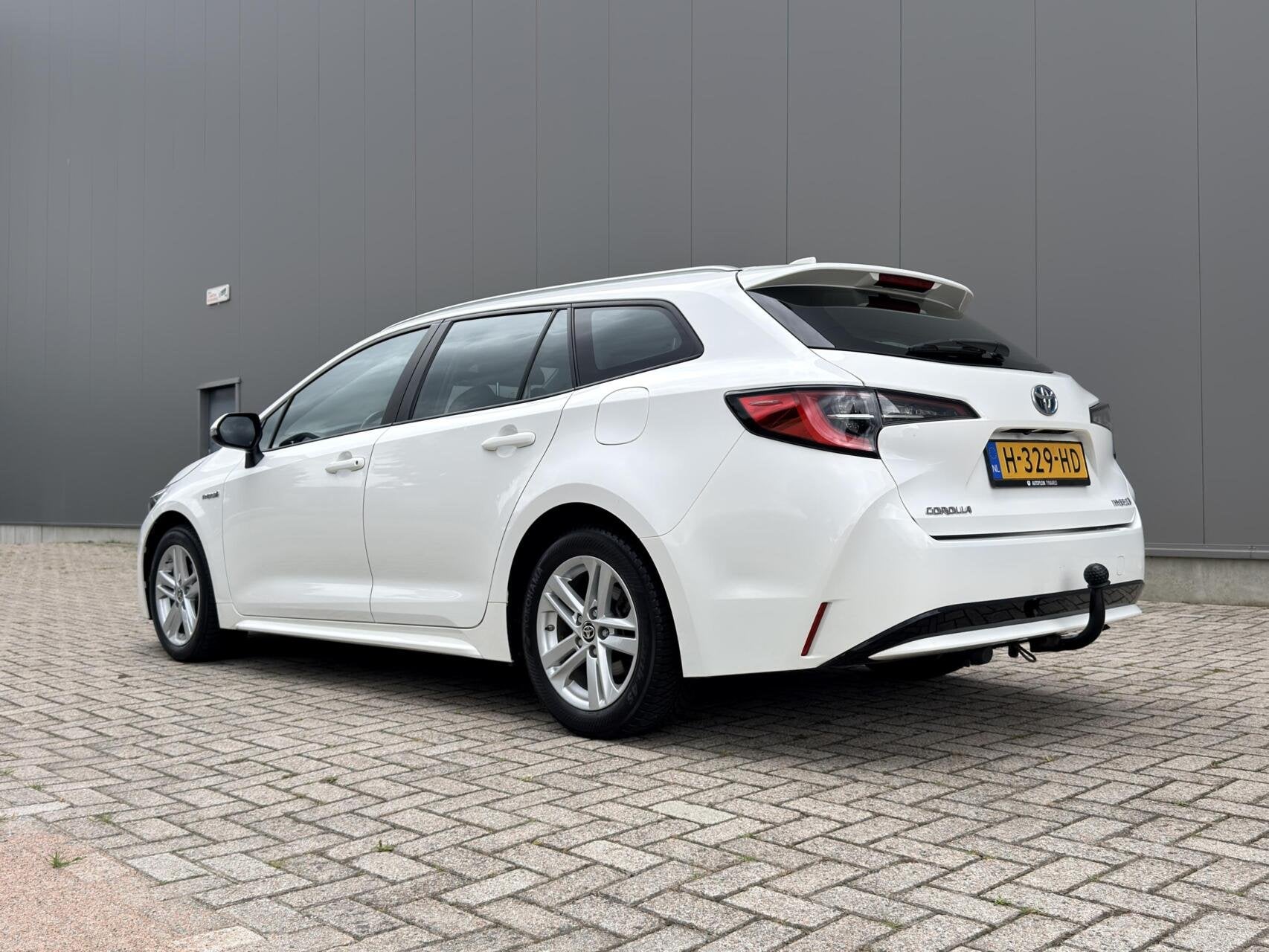 Toyota Corolla Touring Sports 1.8 Hybrid Active Dealer OH|Cr, 450 kg, Gebruikt, 4 cilinders, Met garantie (alle)