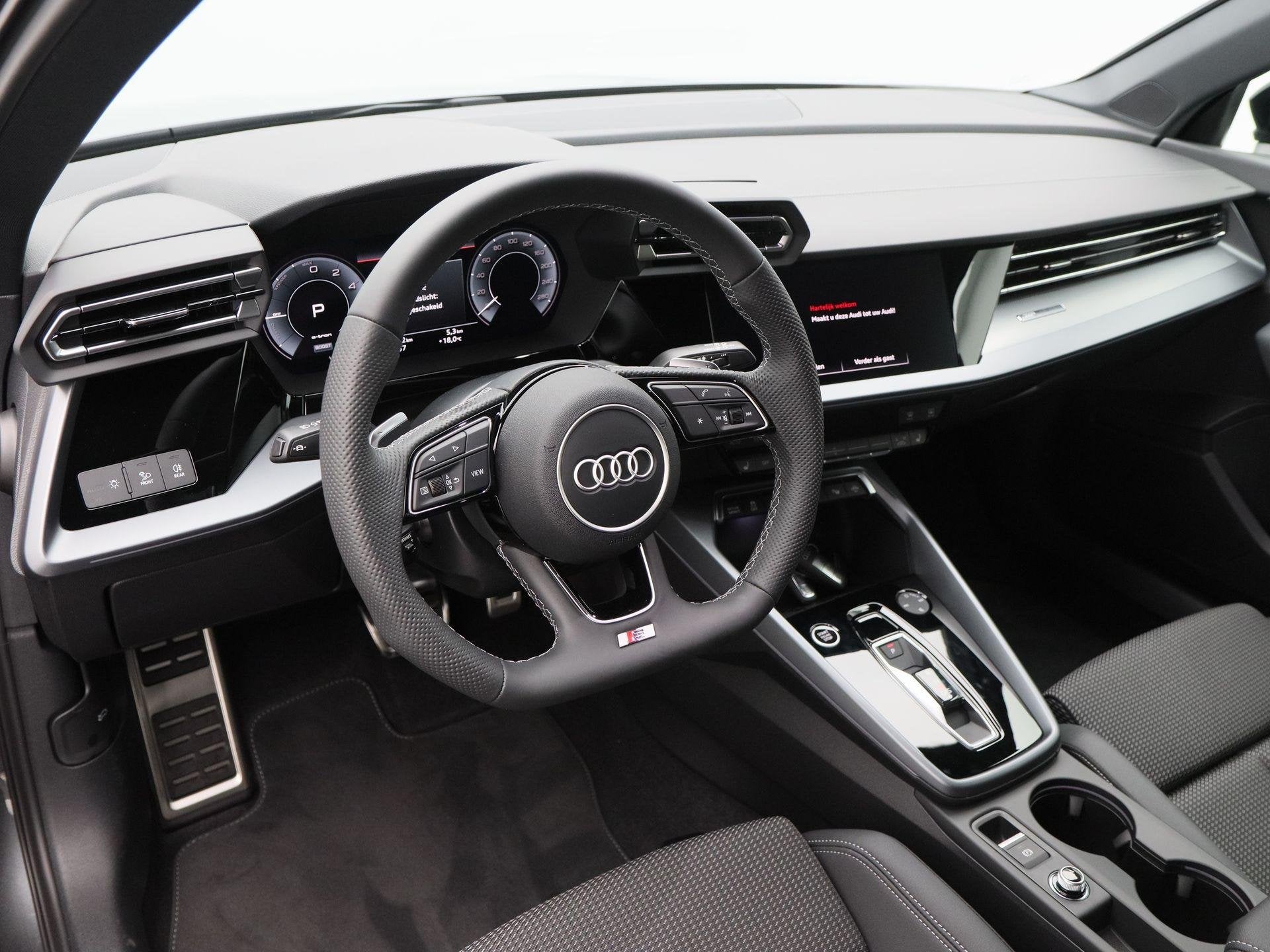 Audi A3 Sportback 40 TFSI e | S edition | | 18 inch | Privac, Auto's, Audi, 77 km/l, 1498 cc, 4 cilinders, Leder en Stof