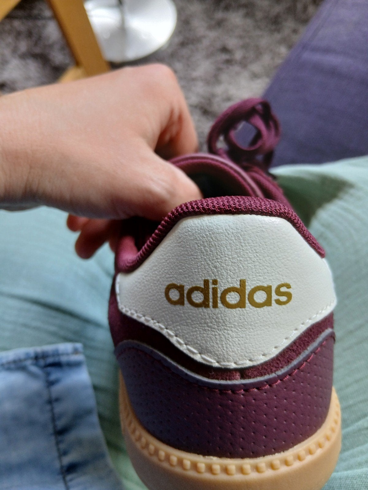 Rode sneakers Adidas, Kleding | Dames, Schoenen, Ophalen of Verzenden, Zo goed als nieuw, Rood, Sneakers of Gympen