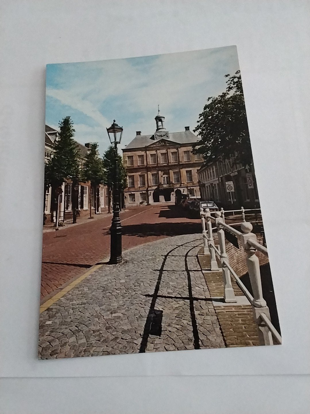 Ansichtkaart Stadhuis Weesp - Ongelopen, Verzamelen, Ansichtkaarten | Nederland, Ophalen of Verzenden, 1960 tot 1980, Ongelopen