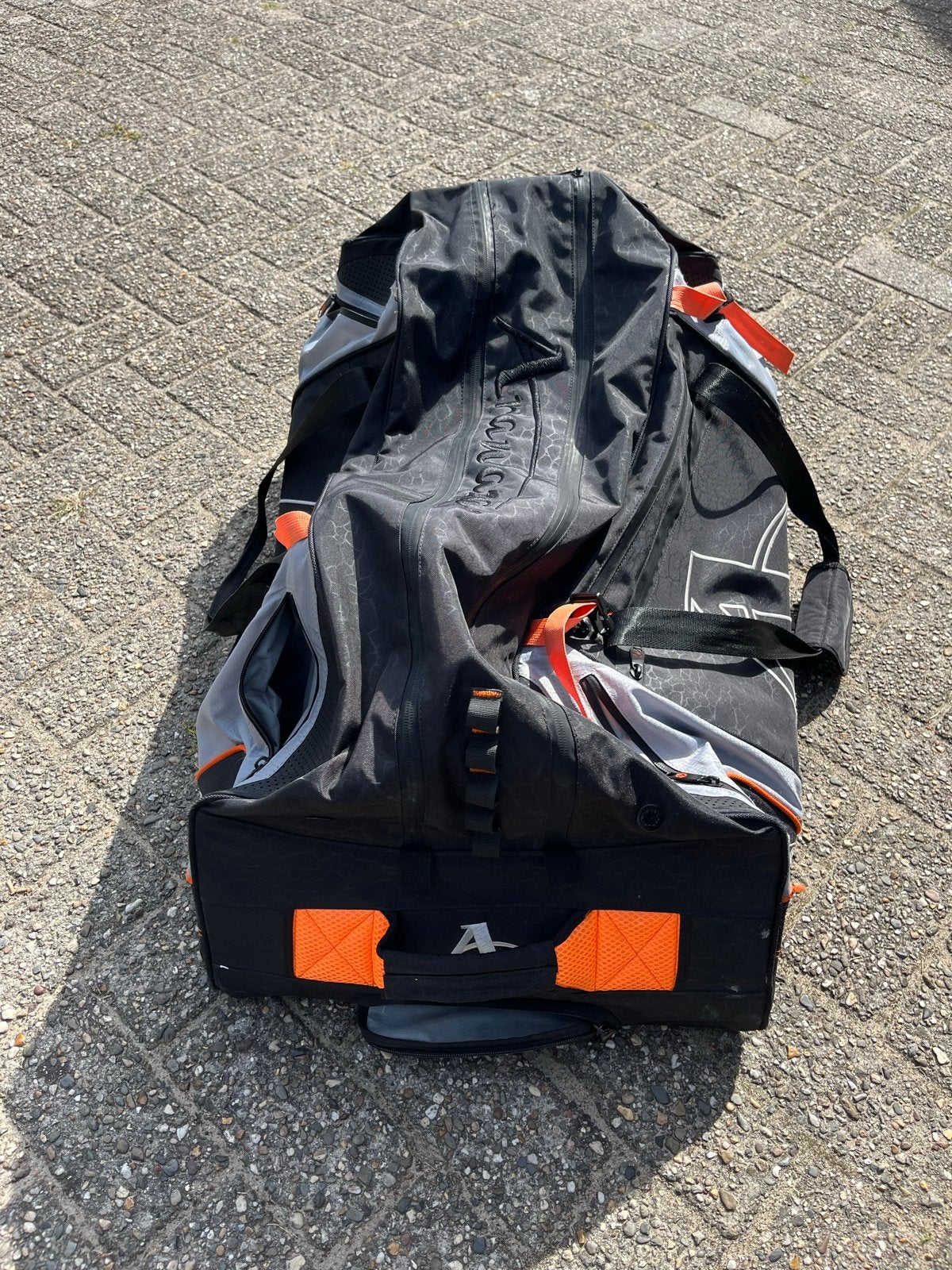 Grote reis/sporttas met wieltjes - beschadigd, Ophalen, Gebruikt, Unisex volwassen